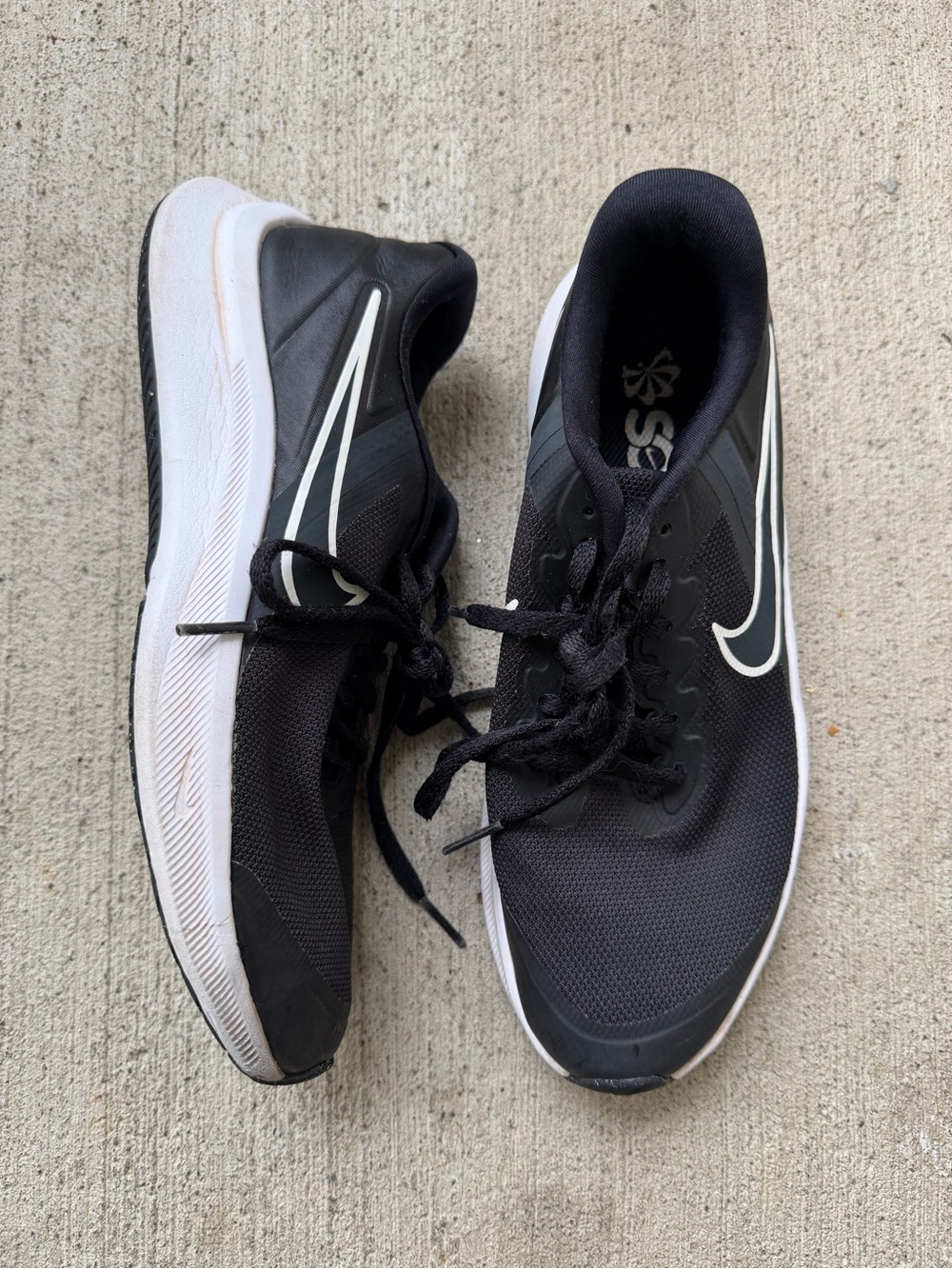 Nike Big Kids' Star Runner 3 Shoes size 5.5Y